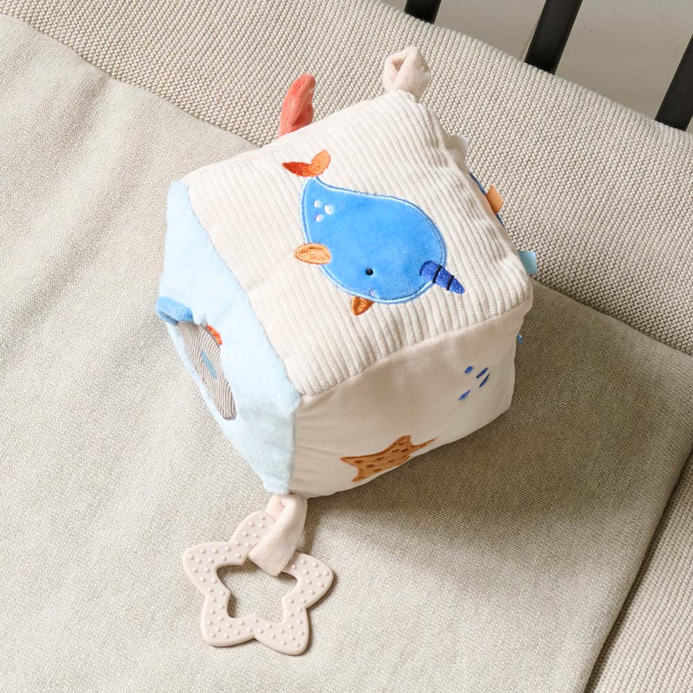 CUBE D'ACTIVITÉ BÉBÉ EN PELUCHE «OCÉAN» | BEIGE