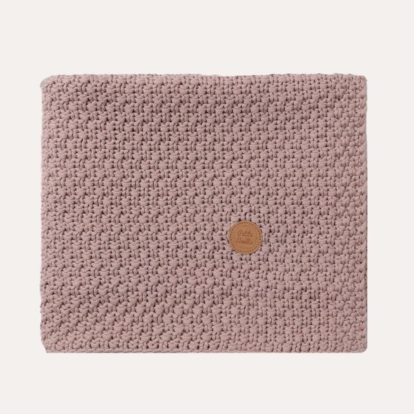 Couverture bébé tricot rose poudré tricot fin en coton biologique 80x100 cm par Petite Amélie 