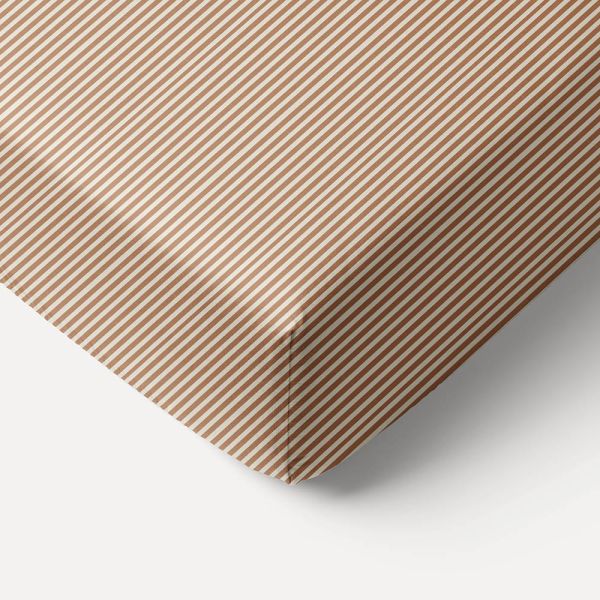 Drap housse en coton 70x140 cm à rayures beige et caramel par Petite Amélie 