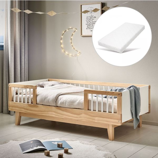 Lit enfant avec barrière 70x140 cm en bois et naturel avec matelas par Petite Amélie