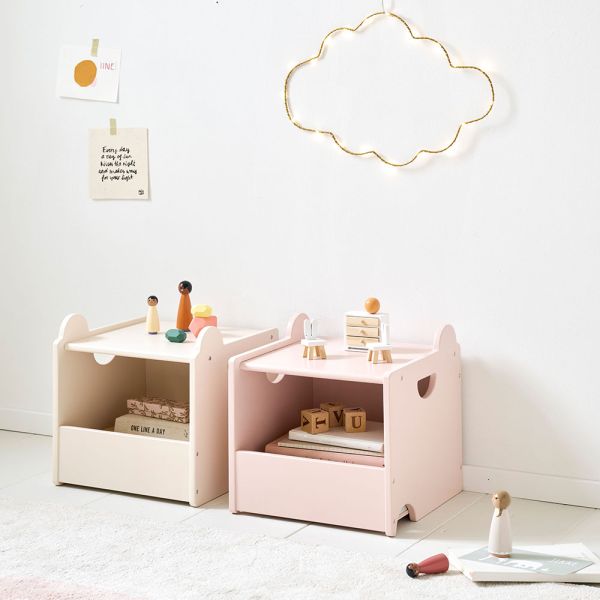 Coffre à jouets en bois rose pour la chambre d'enfant par Petite Amélie