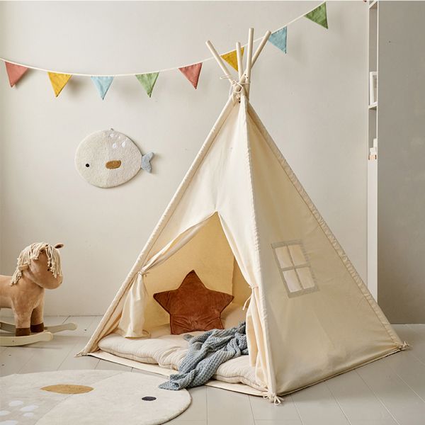 Tipi beige 158 cm de haut en coton et bois de pin par Petite Amélie