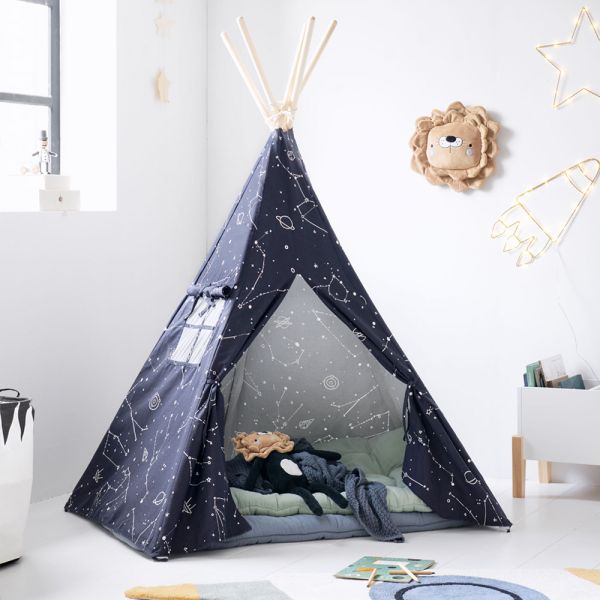 Tipi enfant en toile bleu et noir avec un design lumineux par Petite Amélie