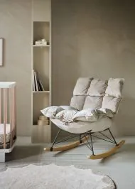 Fauteuil a bascule pour chambre bebe par Petite Amelie Beige