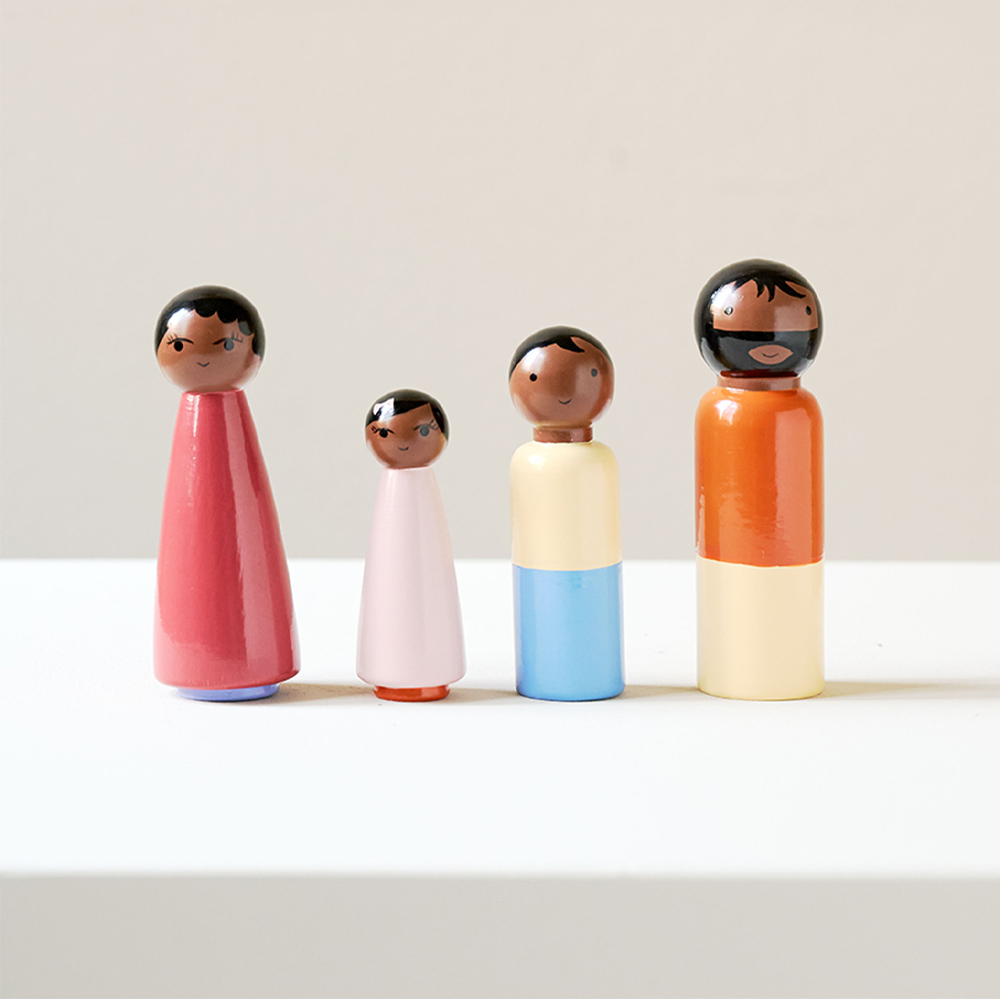 FIGURINES POUR MAISON DE POUPÉES | «Ma Petite Famille Plumeria»